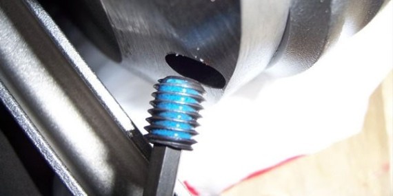 可拆卸螺纹锁固剂：提供持久的固定，同时方便拆卸
