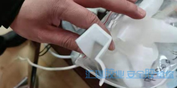 硅胶对接胶水哪家好？汇瑞胶粘工程师为您解答！