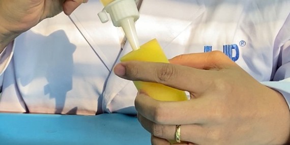 记忆棉粘pp塑料用什么胶水？推荐HR-739聚丙烯胶粘剂