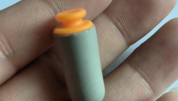 硅胶胶水,硅胶粘海绵,硅胶粘海绵用什么胶水不硬？