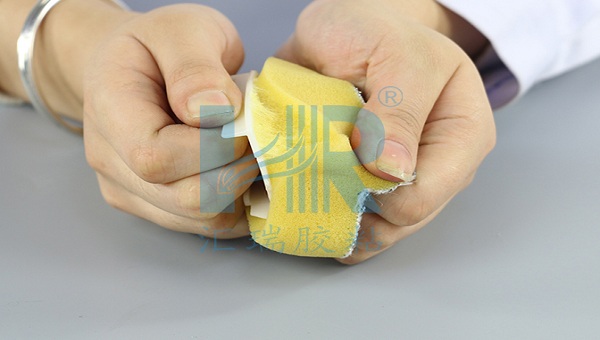 PP粘EVA海绵，PP胶水，PP和EVA海绵粘接用什么胶水？