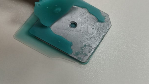 硅胶胶水，硅胶包金属，液态硅胶包铝脱胶怎么办?