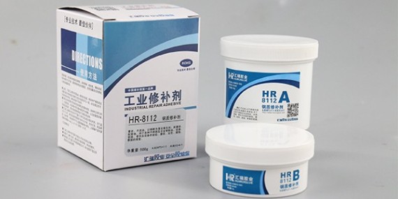 如何用钢质修补剂修复生锈的金属表面？