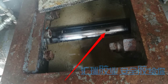 钢质修补剂帮助客户解决地泵液压缸凹坑的修补问题