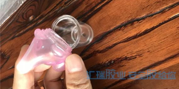 汇瑞无白化快干胶,解决东莞塑胶模具制品公司玩具粘接发白问题