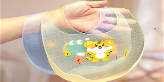 硅胶围兜热转印油墨一抹就掉怎么解决？汇瑞工程为您支招。