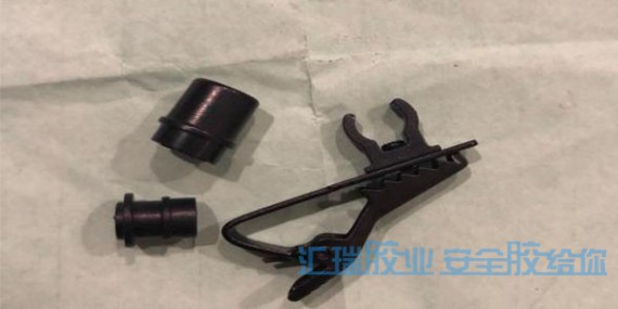 ABS胶水帮助客户解决麦克风外壳ABS套粘的问题