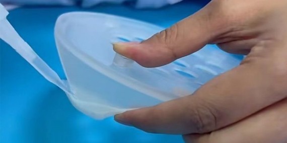 双组份瞬间胶用于解决PP与硅胶粘接难题